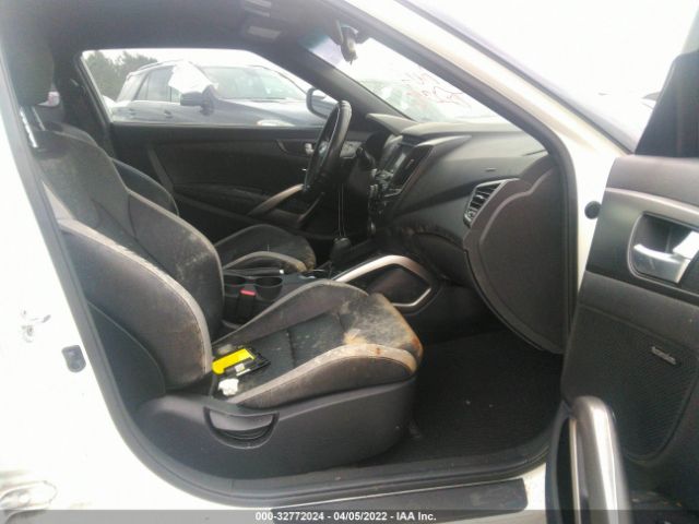 Photo 4 VIN: KMHTC6AE9GU292991 - HYUNDAI VELOSTER 