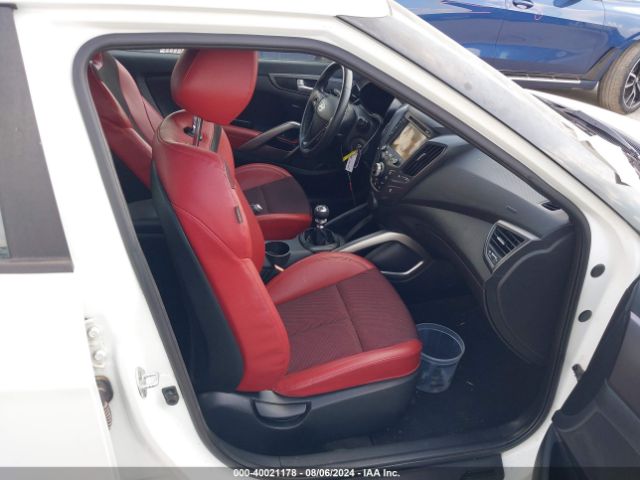 Photo 4 VIN: KMHTC6AE9GU294384 - HYUNDAI VELOSTER 