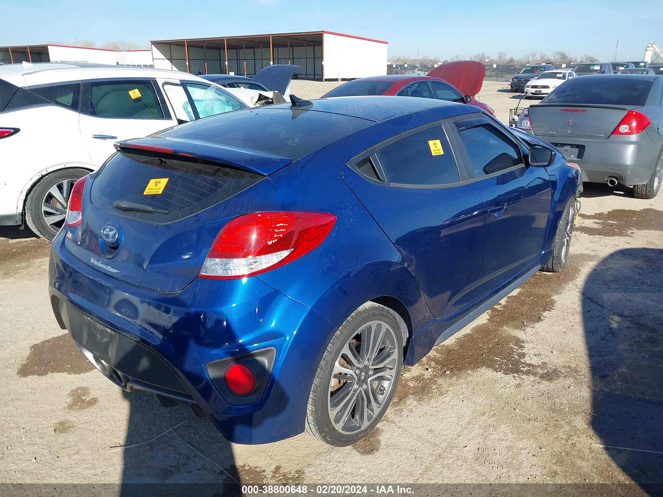 Photo 3 VIN: KMHTC6AE9GU294434 - HYUNDAI VELOSTER 