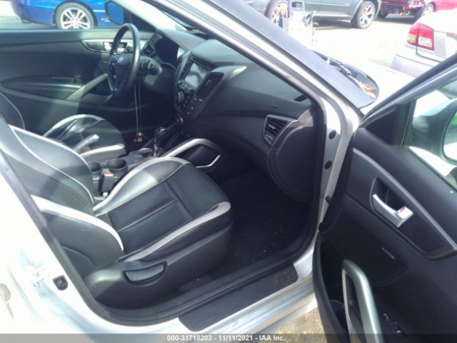 Photo 4 VIN: KMHTC6AEXDU172211 - HYUNDAI VELOSTER 