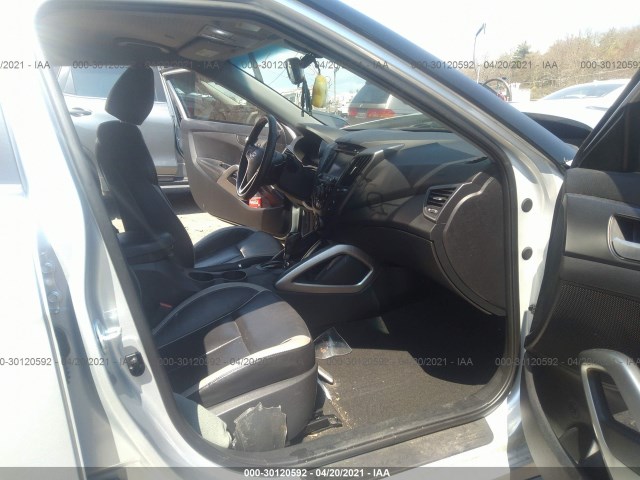 Photo 4 VIN: KMHTC6AEXFU228957 - HYUNDAI VELOSTER 