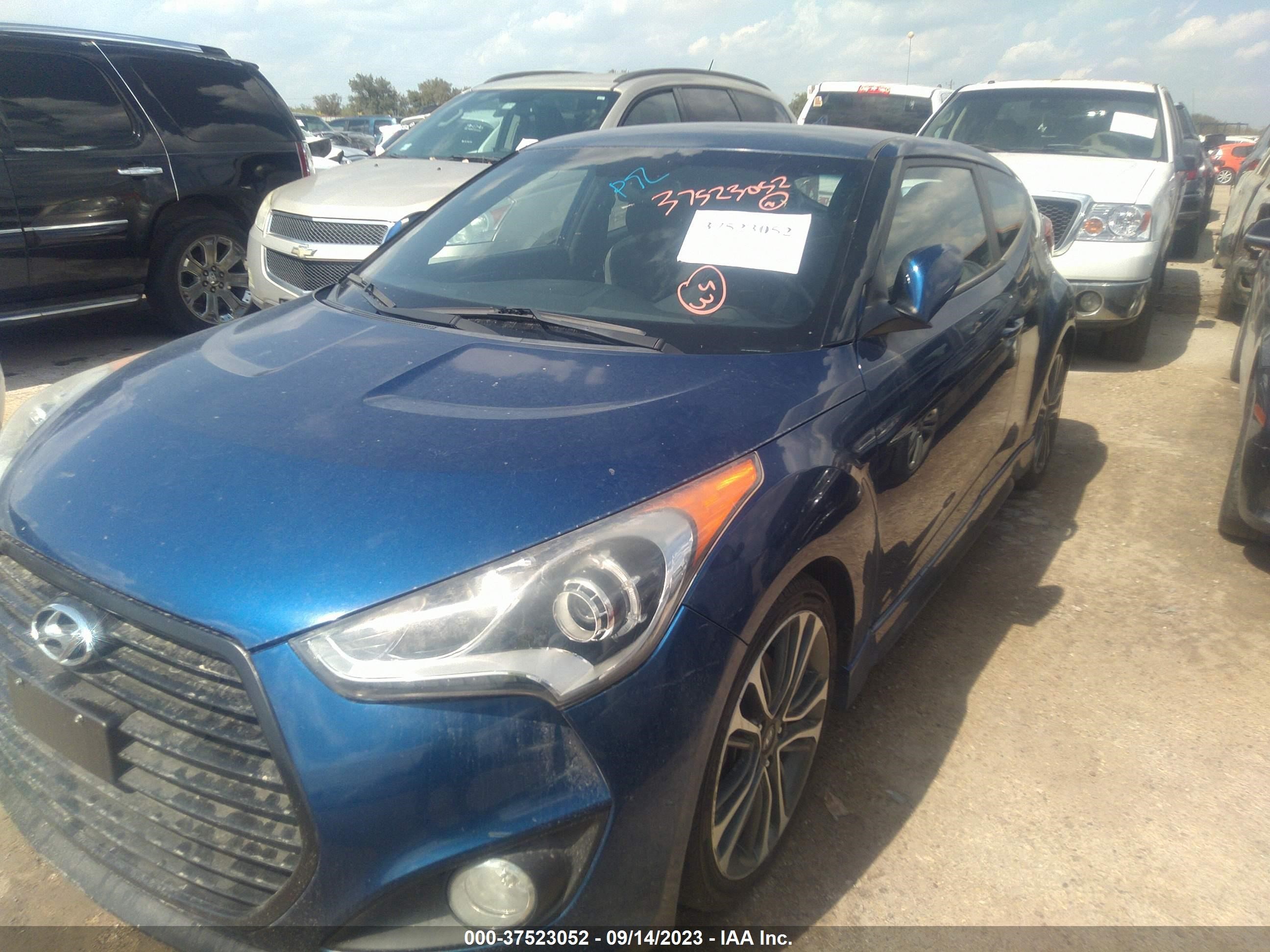 Photo 1 VIN: KMHTC6AEXGU277576 - HYUNDAI VELOSTER 