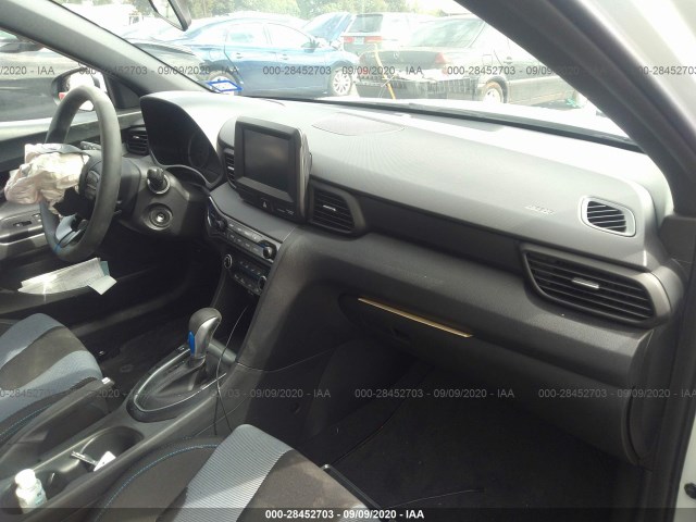 Photo 4 VIN: KMHTG6AF5LU023166 - HYUNDAI VELOSTER 