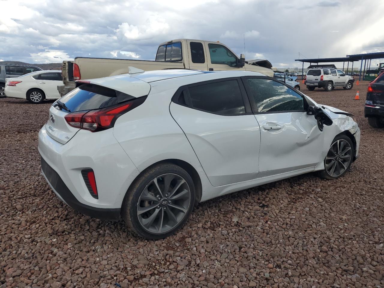 Photo 2 VIN: KMHTG6AF6LU030823 - HYUNDAI VELOSTER 