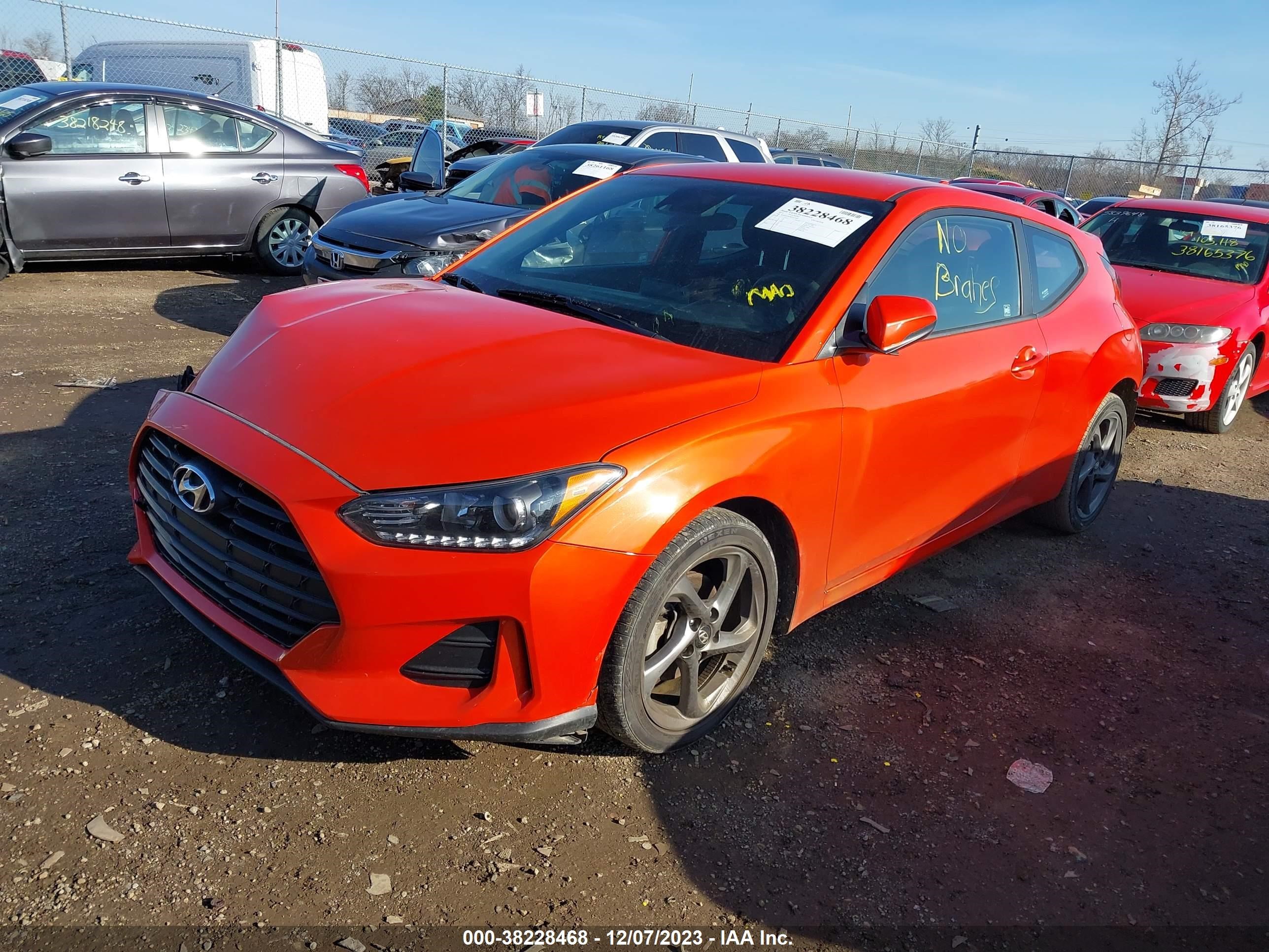 Photo 1 VIN: KMHTG6AF8KU010989 - HYUNDAI VELOSTER 