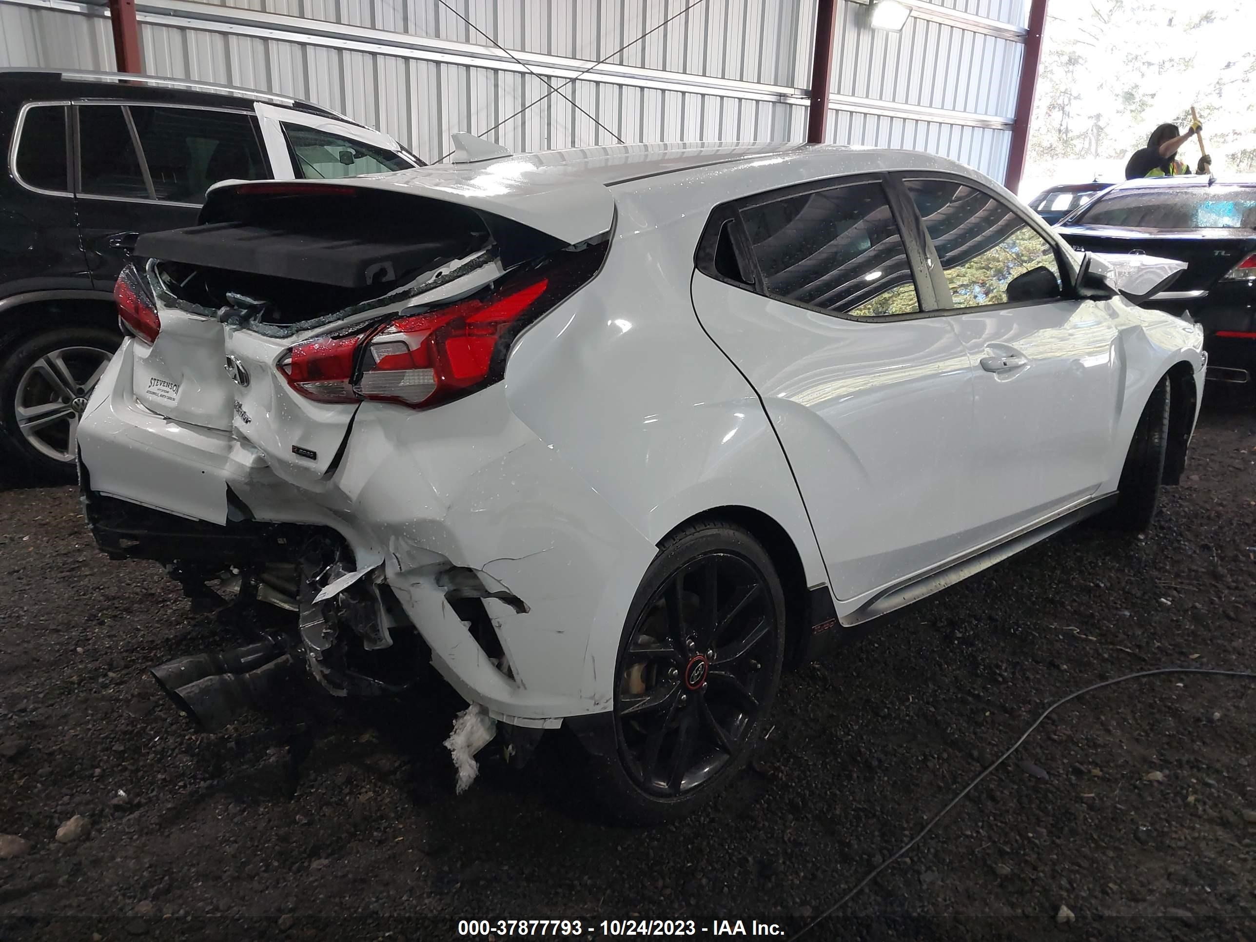 Photo 3 VIN: KMHTH6AB1KU011119 - HYUNDAI VELOSTER 