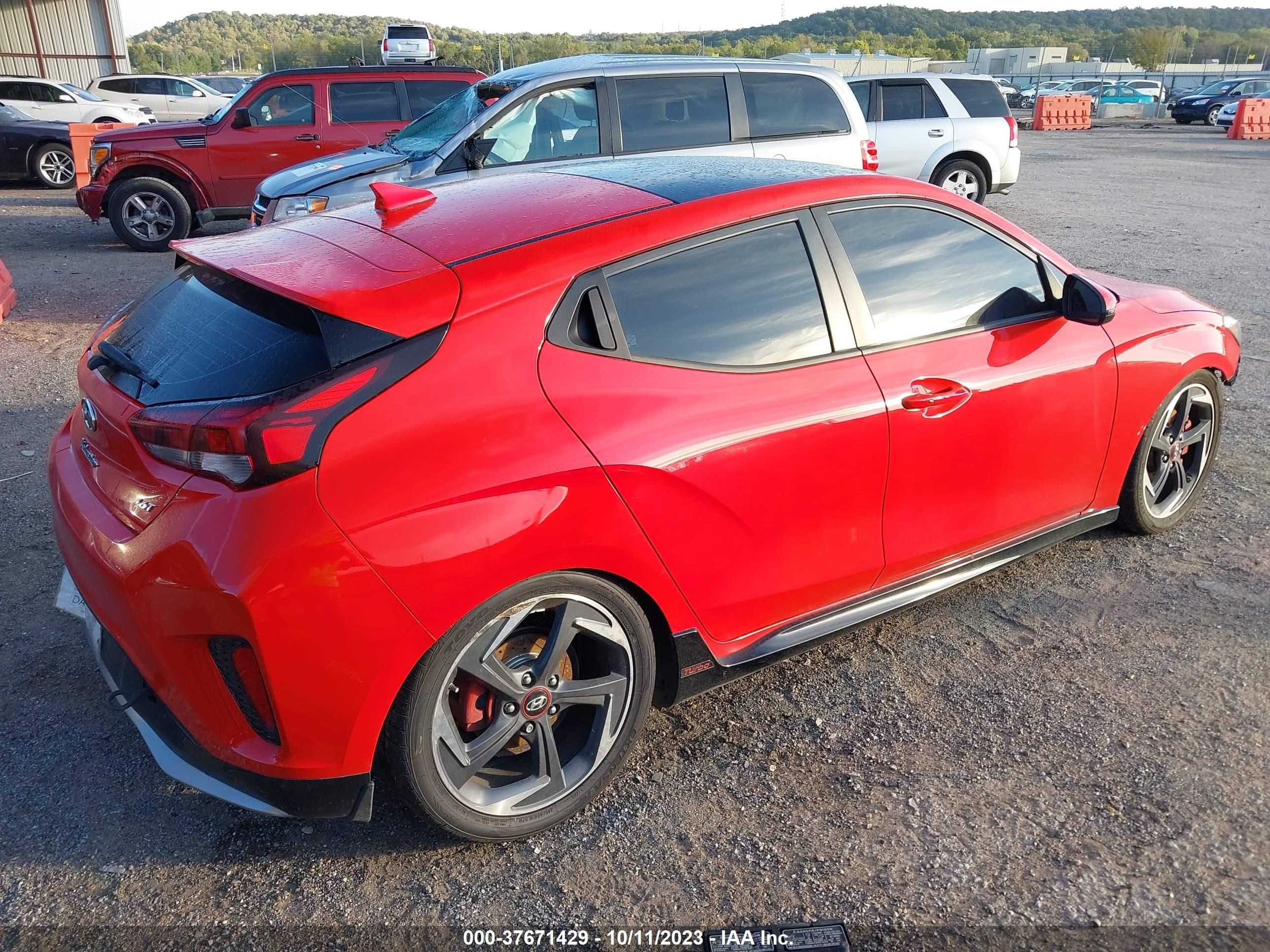 Photo 3 VIN: KMHTH6AB2LU030991 - HYUNDAI VELOSTER 