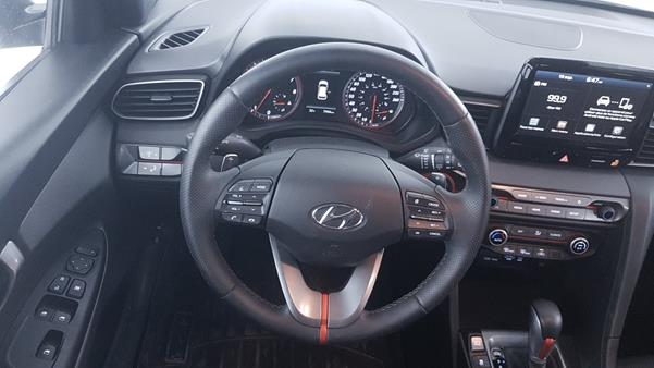 Photo 13 VIN: KMHTH6AB5LU024294 - HYUNDAI VELOSTER 