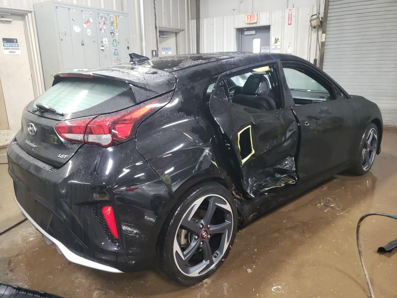 Photo 2 VIN: KMHTH6AB5LU030922 - HYUNDAI VELOSTER 