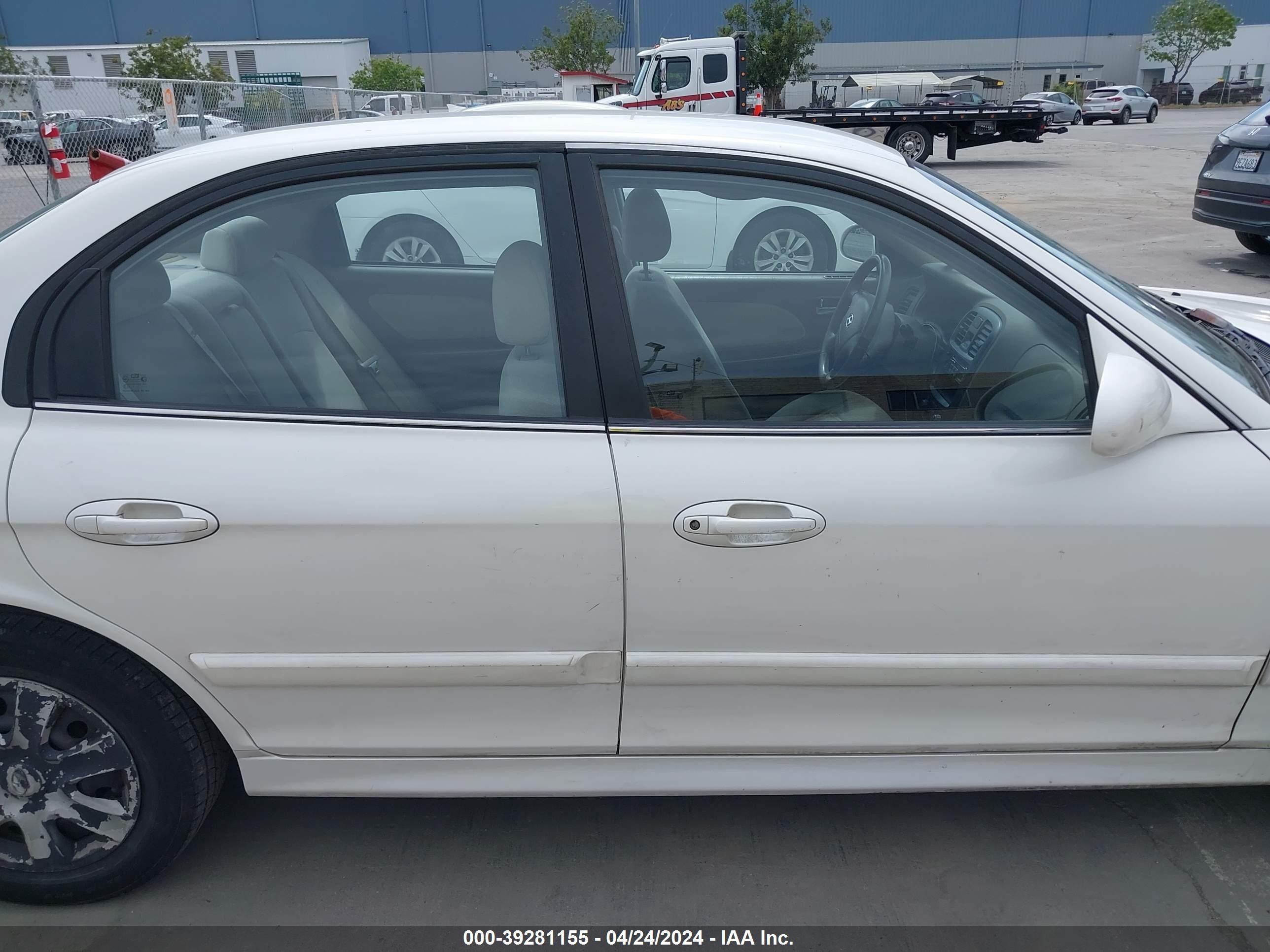 Photo 12 VIN: KMHWF25H62A604440 - HYUNDAI SONATA 