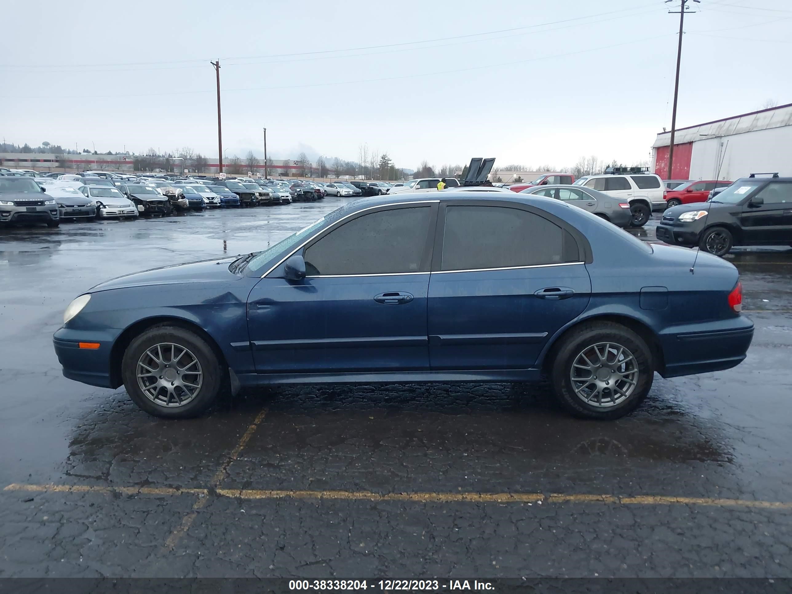 Photo 13 VIN: KMHWF25S32A588595 - HYUNDAI SONATA 