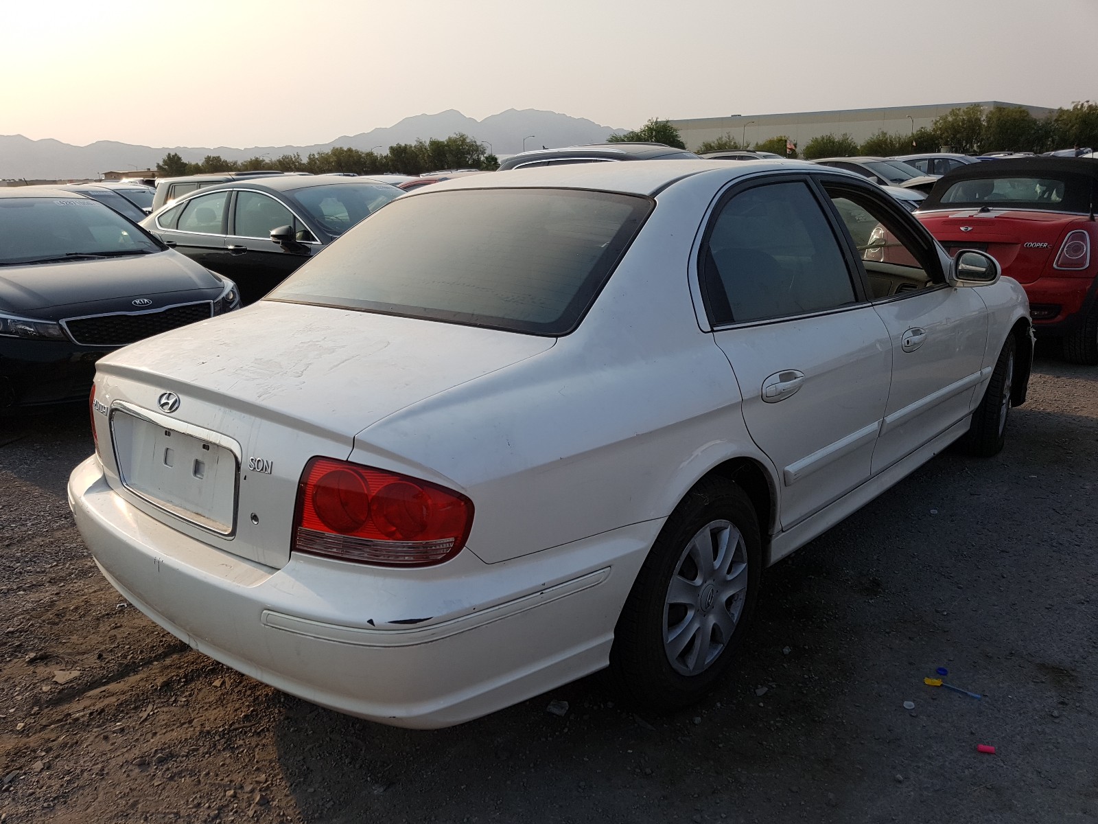 Photo 3 VIN: KMHWF25S64A015449 - HYUNDAI SONATA GL 