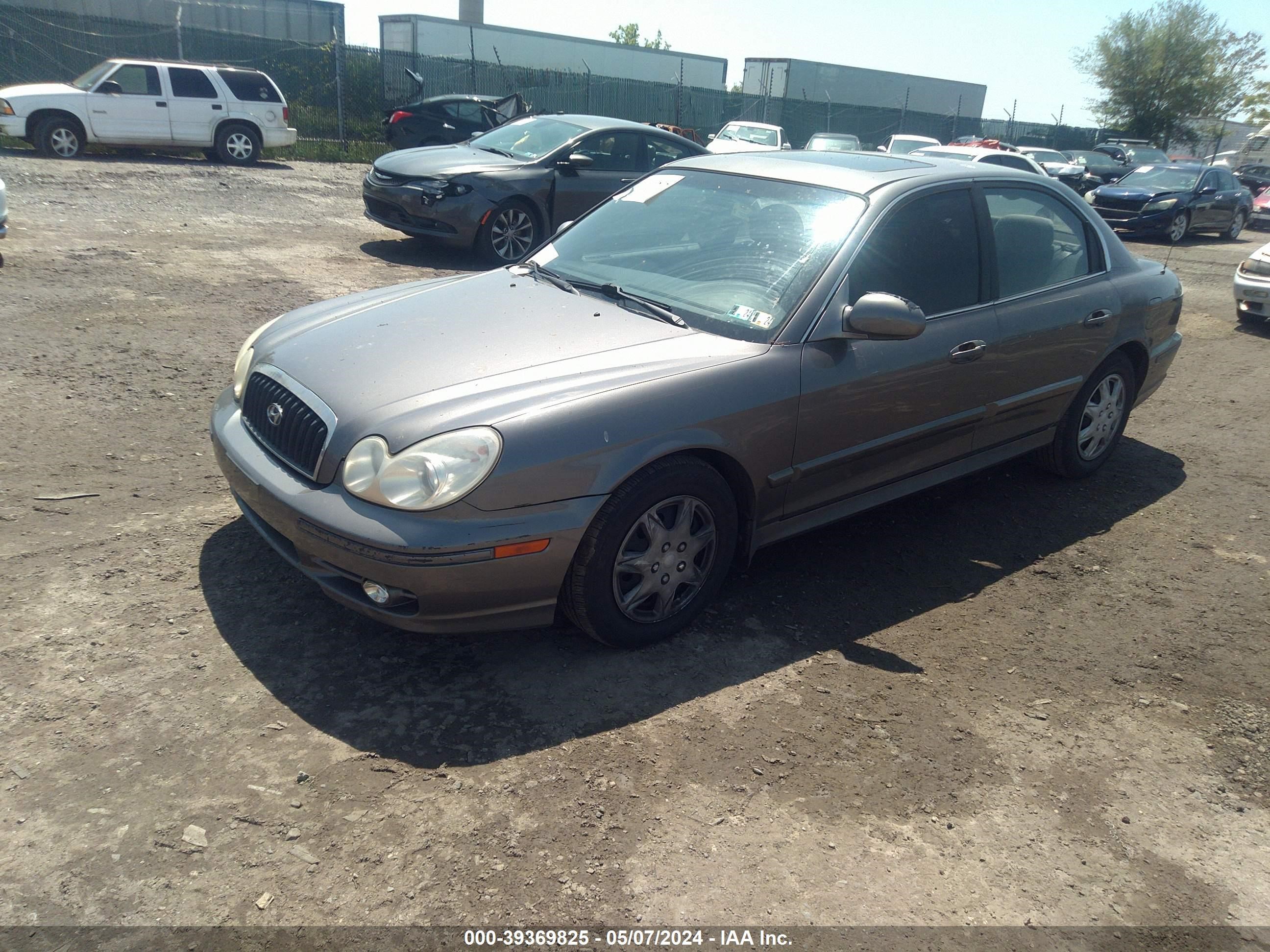 Photo 1 VIN: KMHWF25S74A948812 - HYUNDAI SONATA 