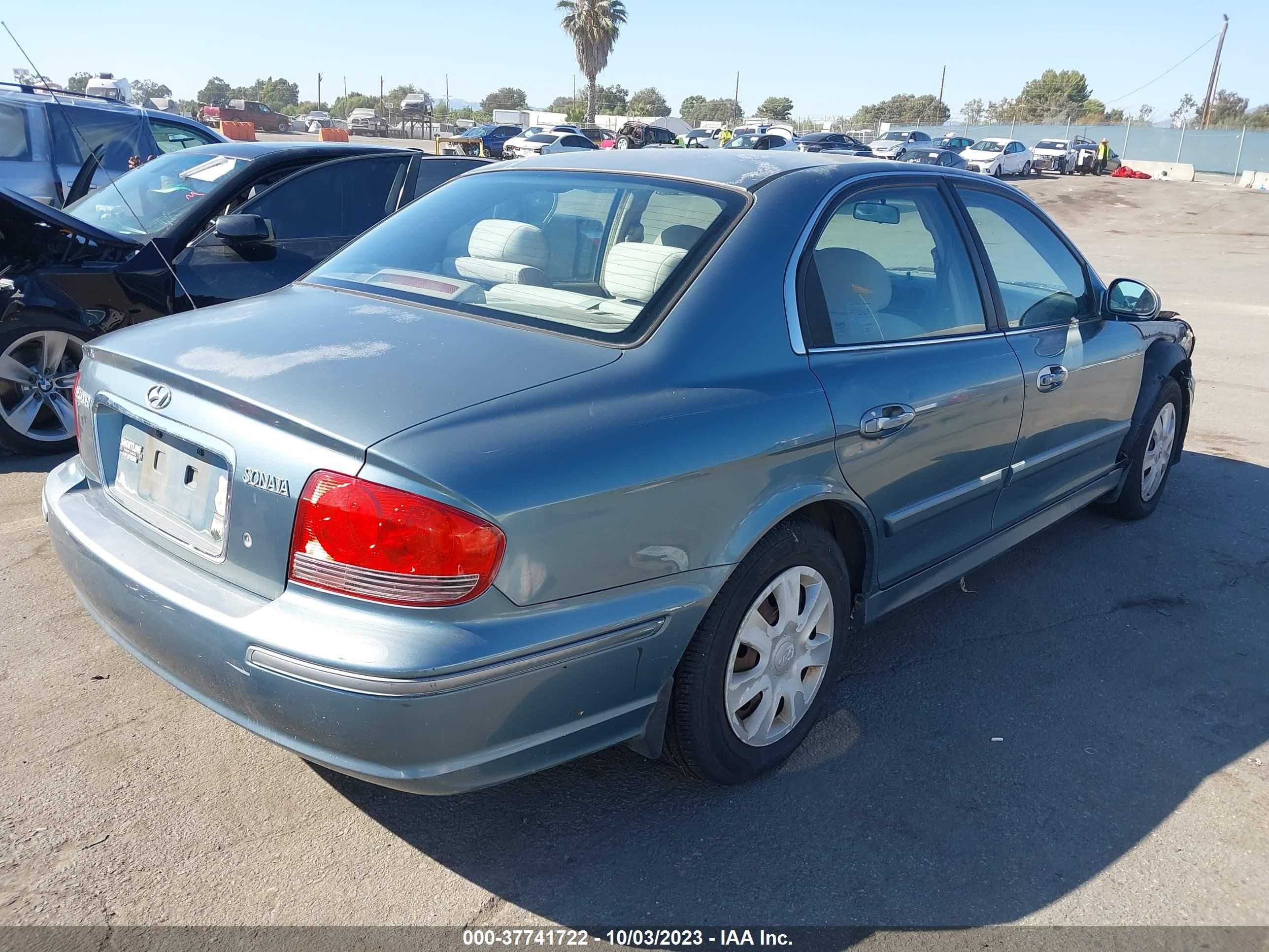 Photo 3 VIN: KMHWF25SX5A161211 - HYUNDAI SONATA 