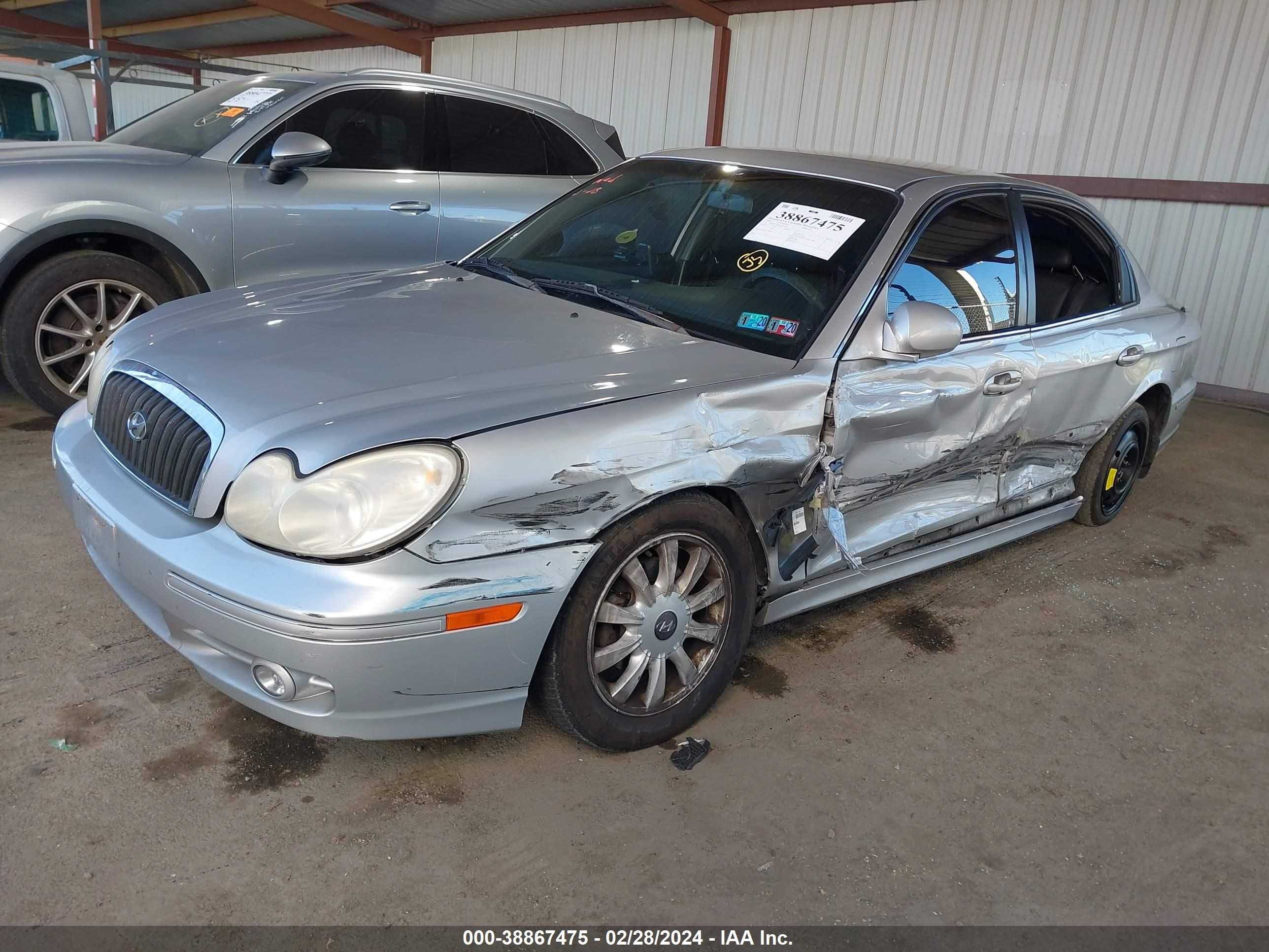 Photo 1 VIN: KMHWF35H04A082929 - HYUNDAI SONATA 