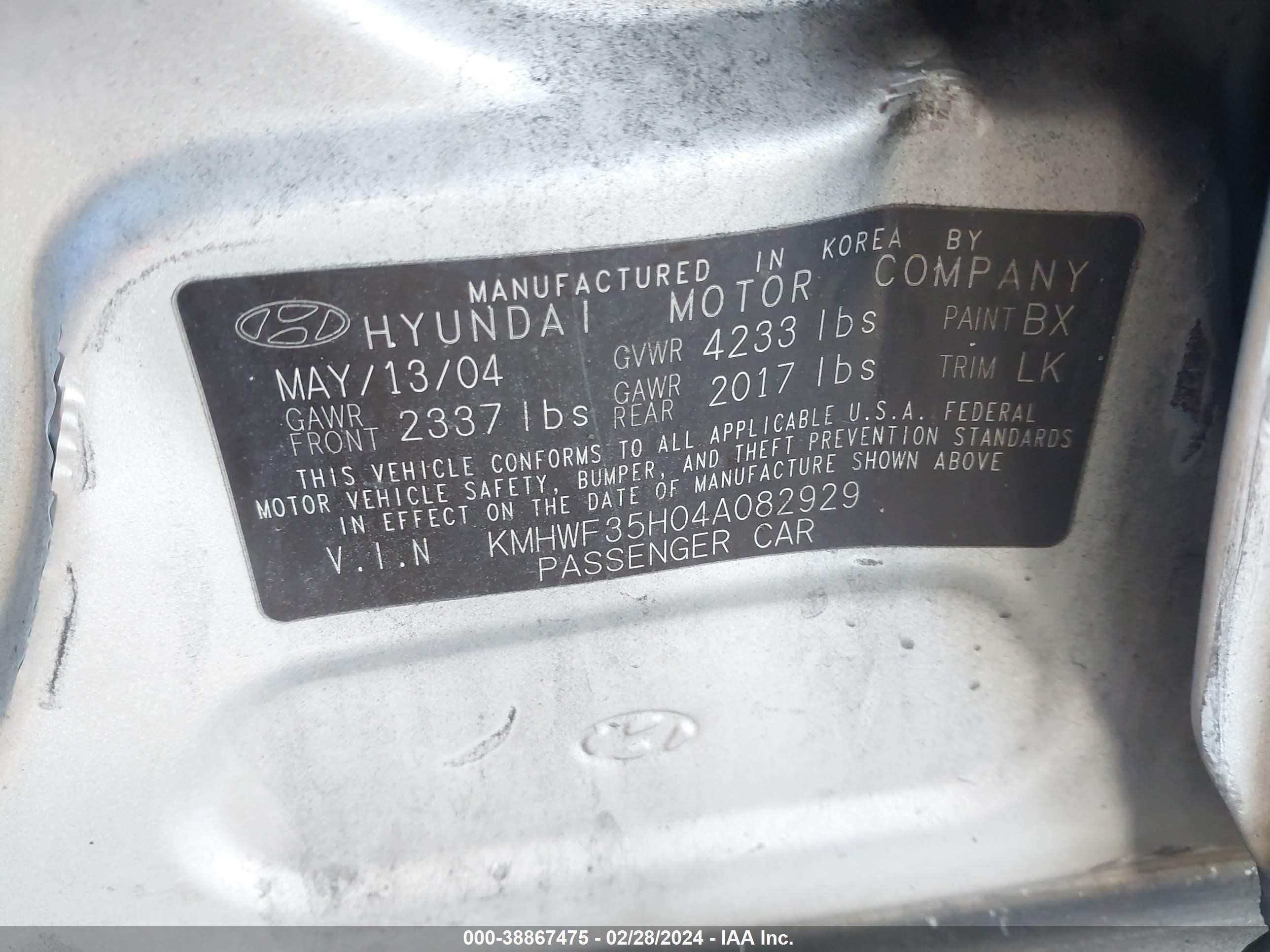 Photo 8 VIN: KMHWF35H04A082929 - HYUNDAI SONATA 