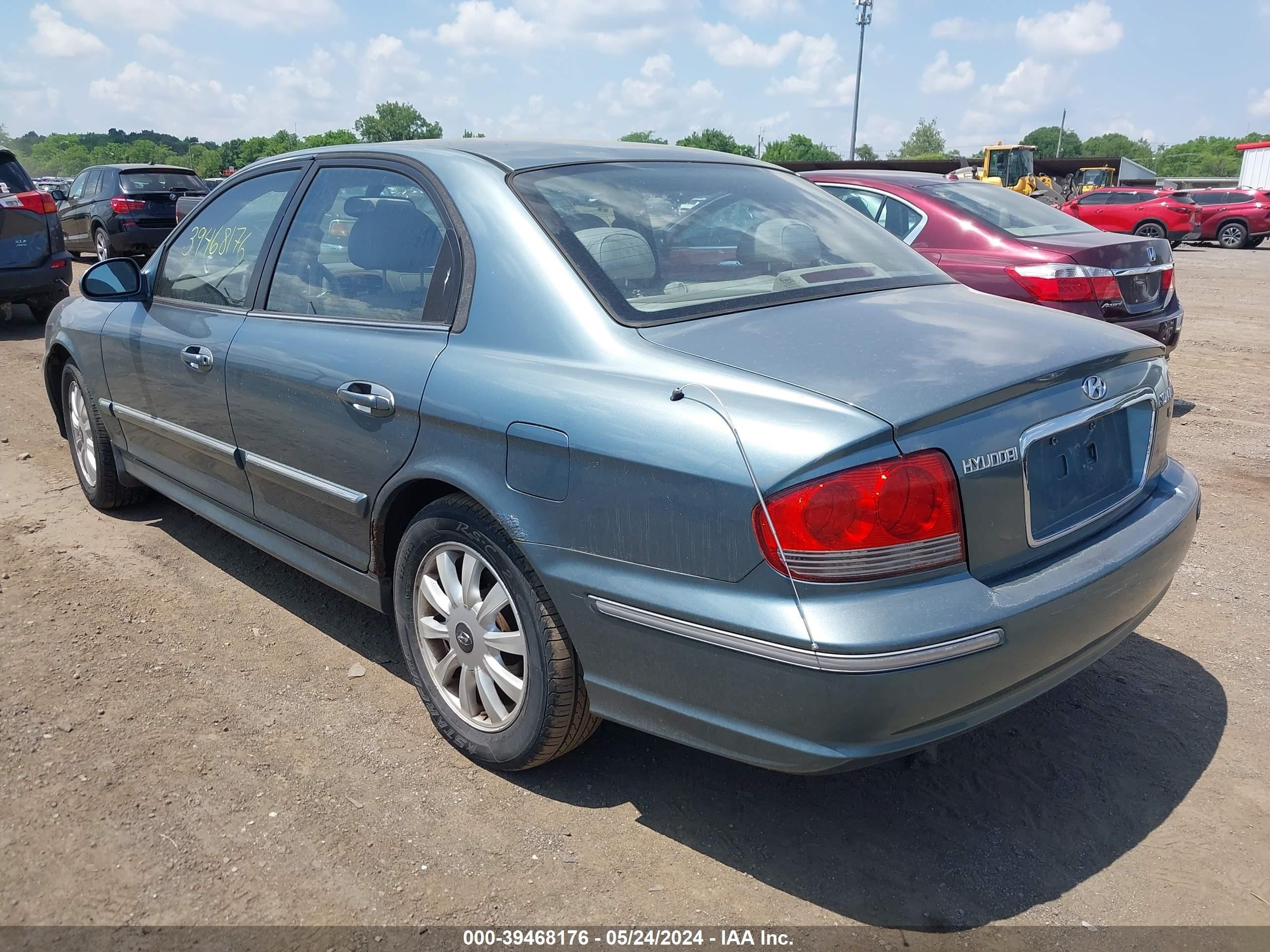 Photo 2 VIN: KMHWF35H05A095276 - HYUNDAI SONATA 