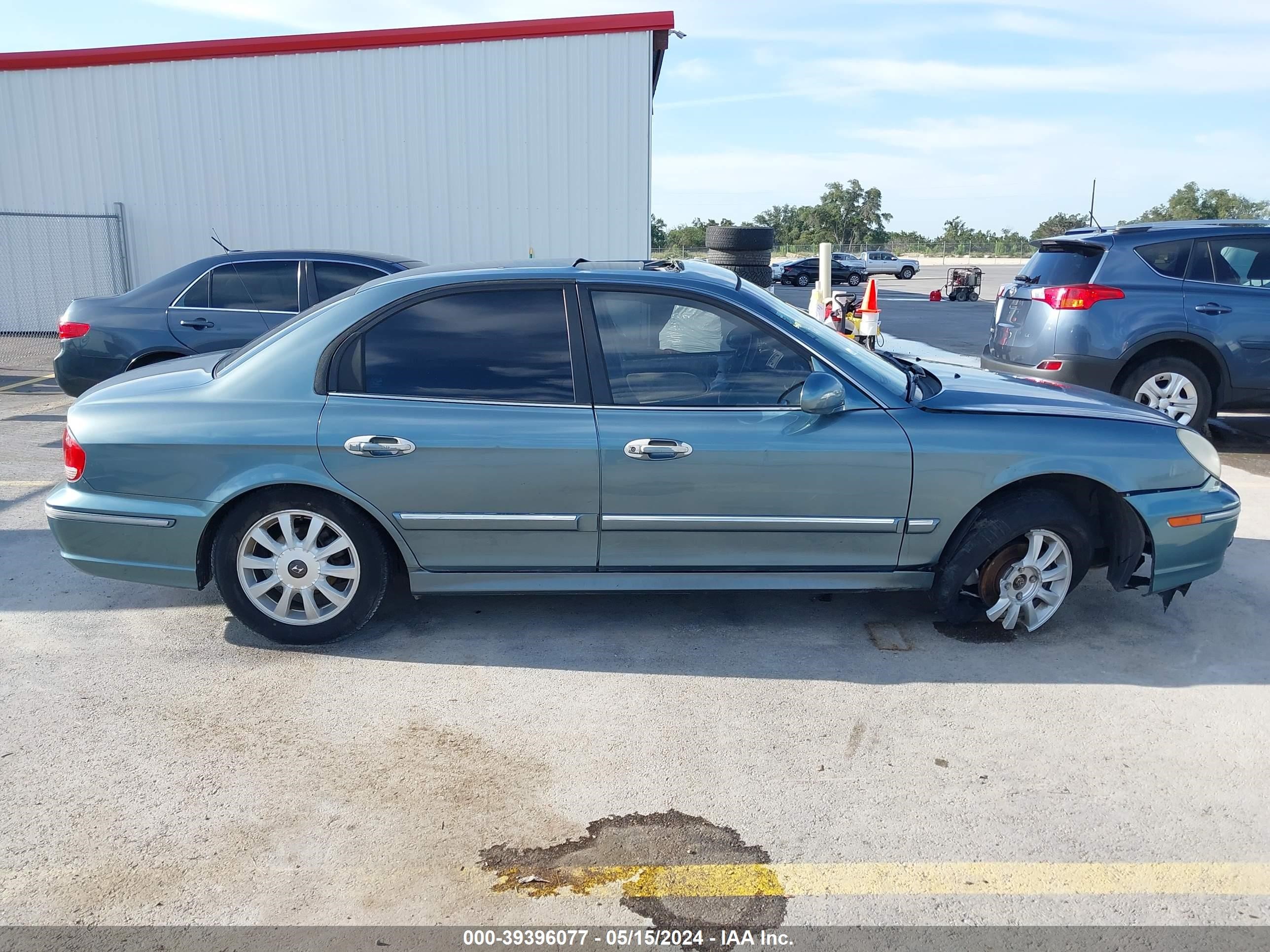 Photo 12 VIN: KMHWF35H05A117308 - HYUNDAI SONATA 