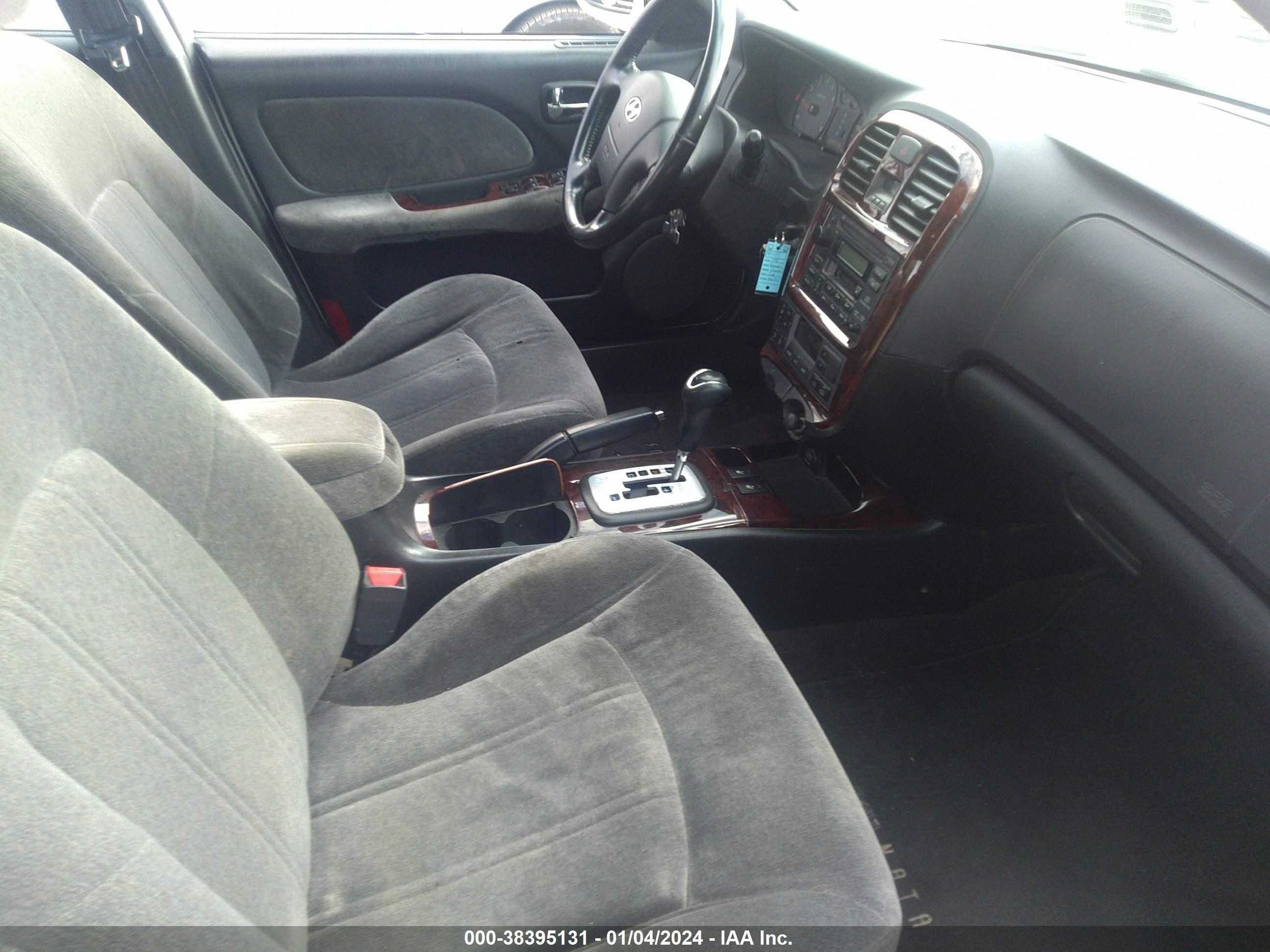 Photo 4 VIN: KMHWF35H25A211870 - HYUNDAI SONATA 