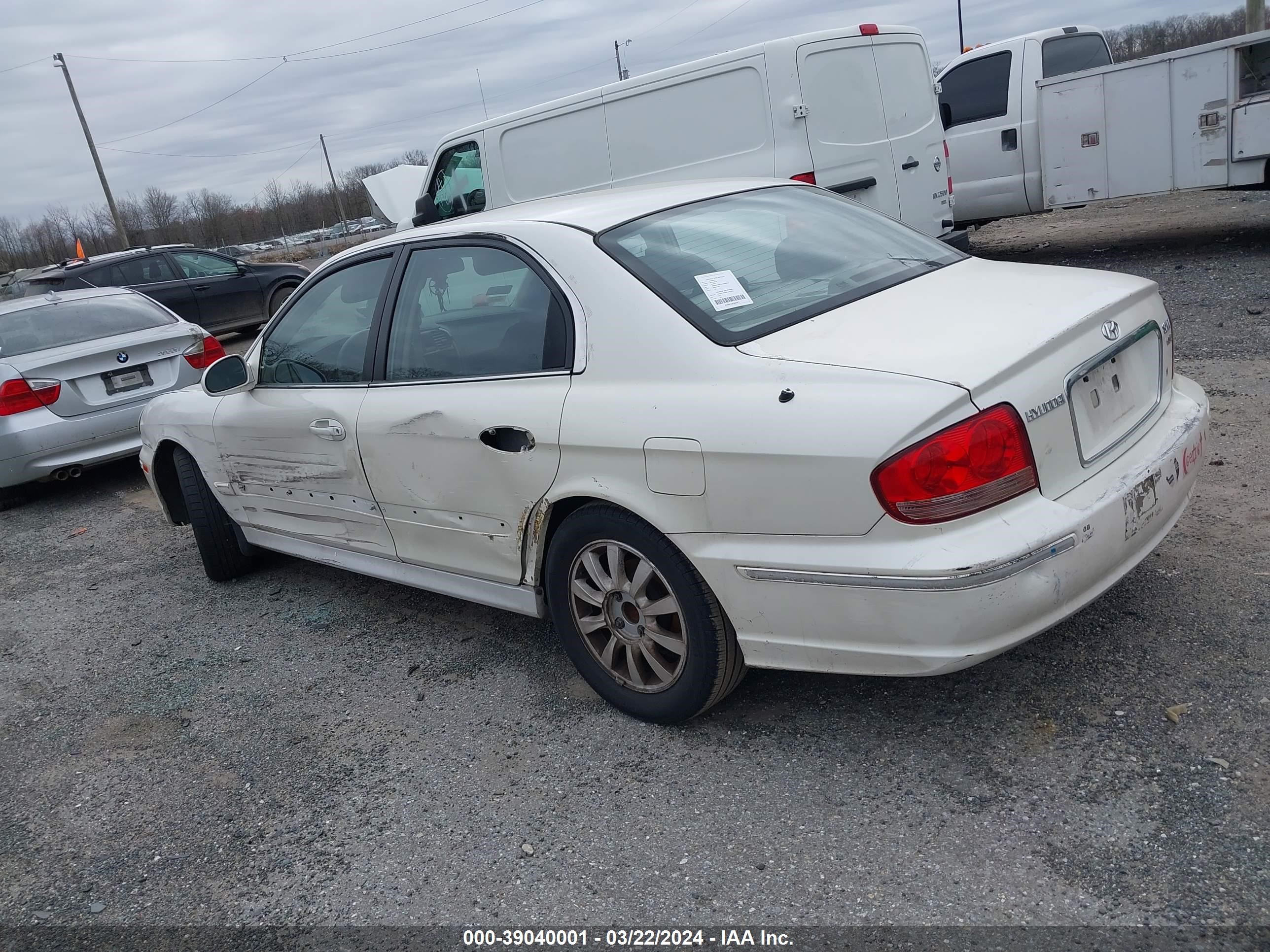 Photo 2 VIN: KMHWF35H32A686018 - HYUNDAI SONATA 