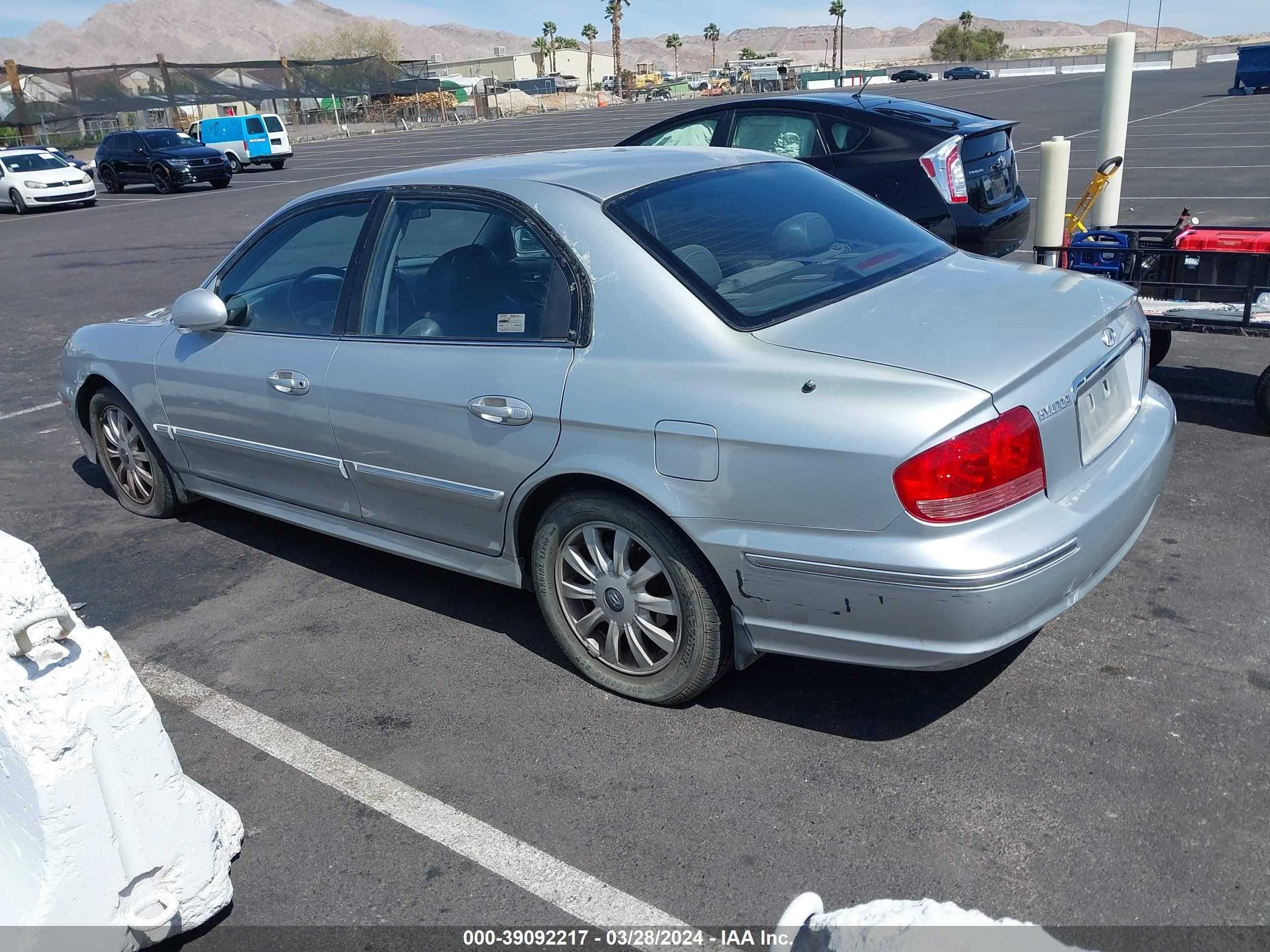 Photo 2 VIN: KMHWF35H32A713962 - HYUNDAI SONATA 