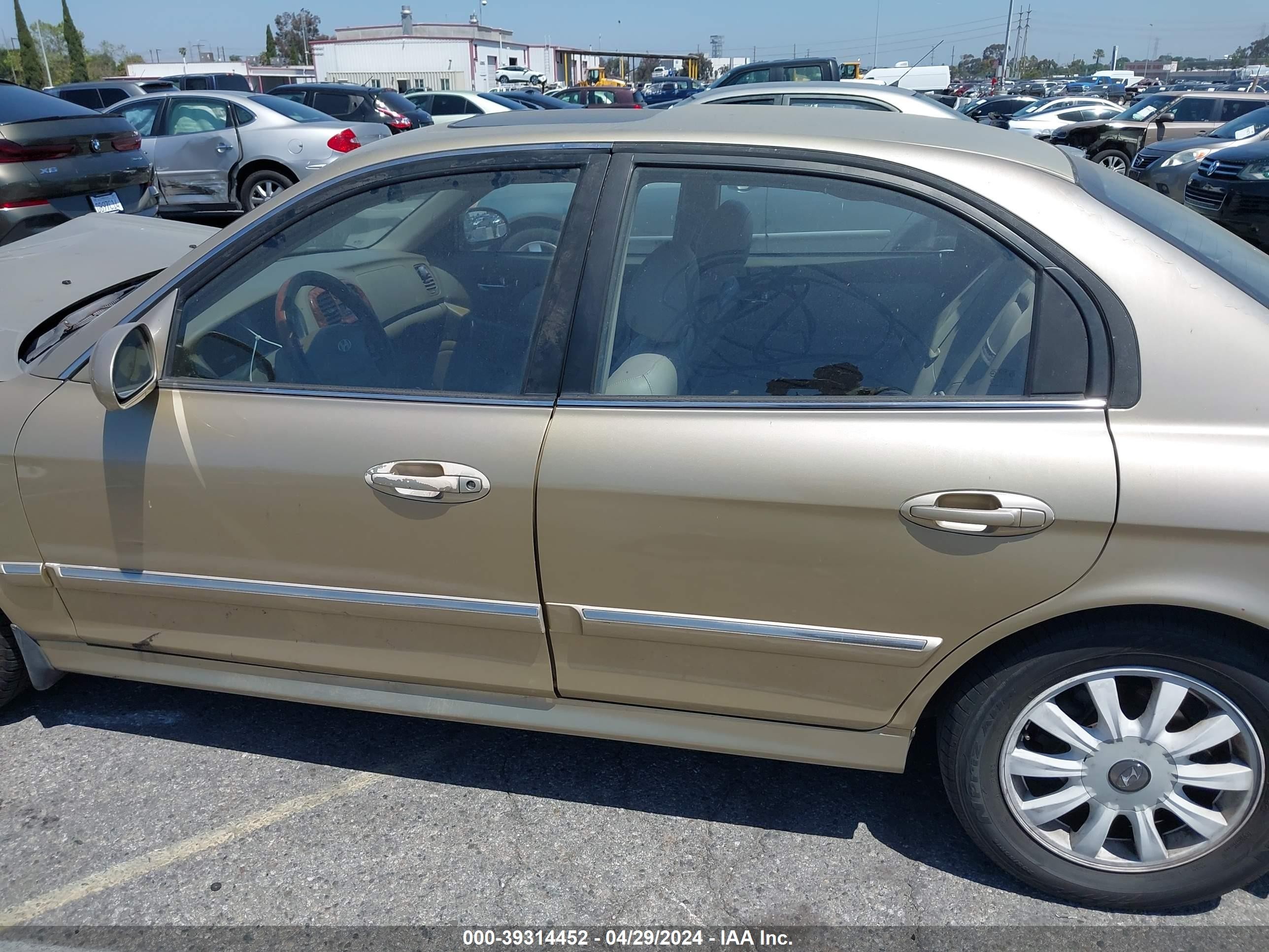 Photo 13 VIN: KMHWF35H62A570442 - HYUNDAI SONATA 