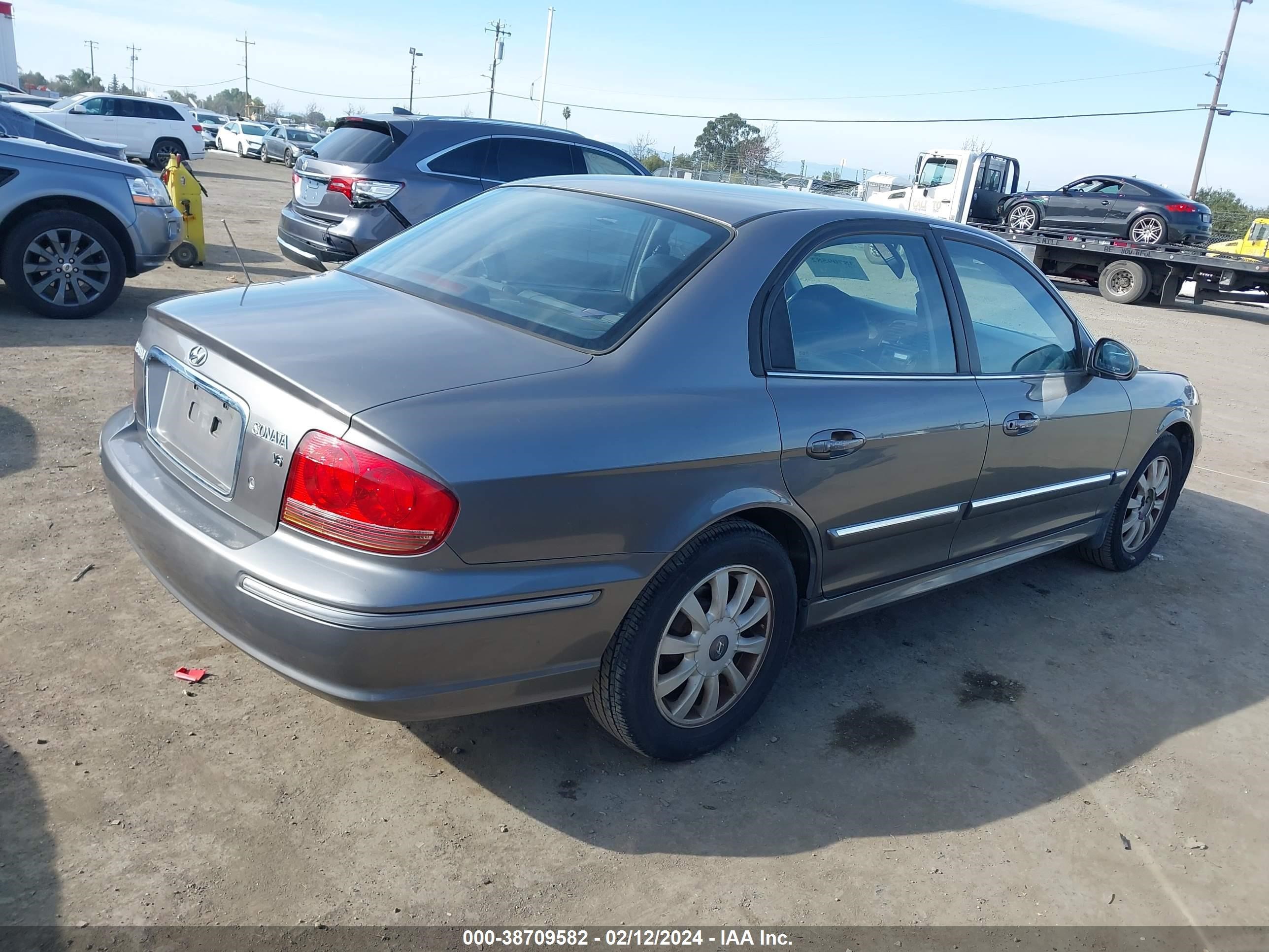 Photo 3 VIN: KMHWF35H63A890202 - HYUNDAI SONATA 