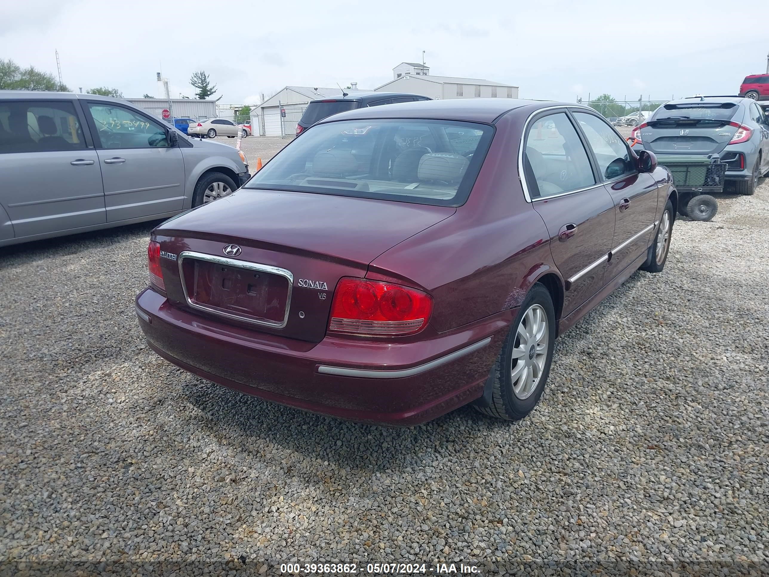 Photo 3 VIN: KMHWF35H74A084600 - HYUNDAI SONATA 