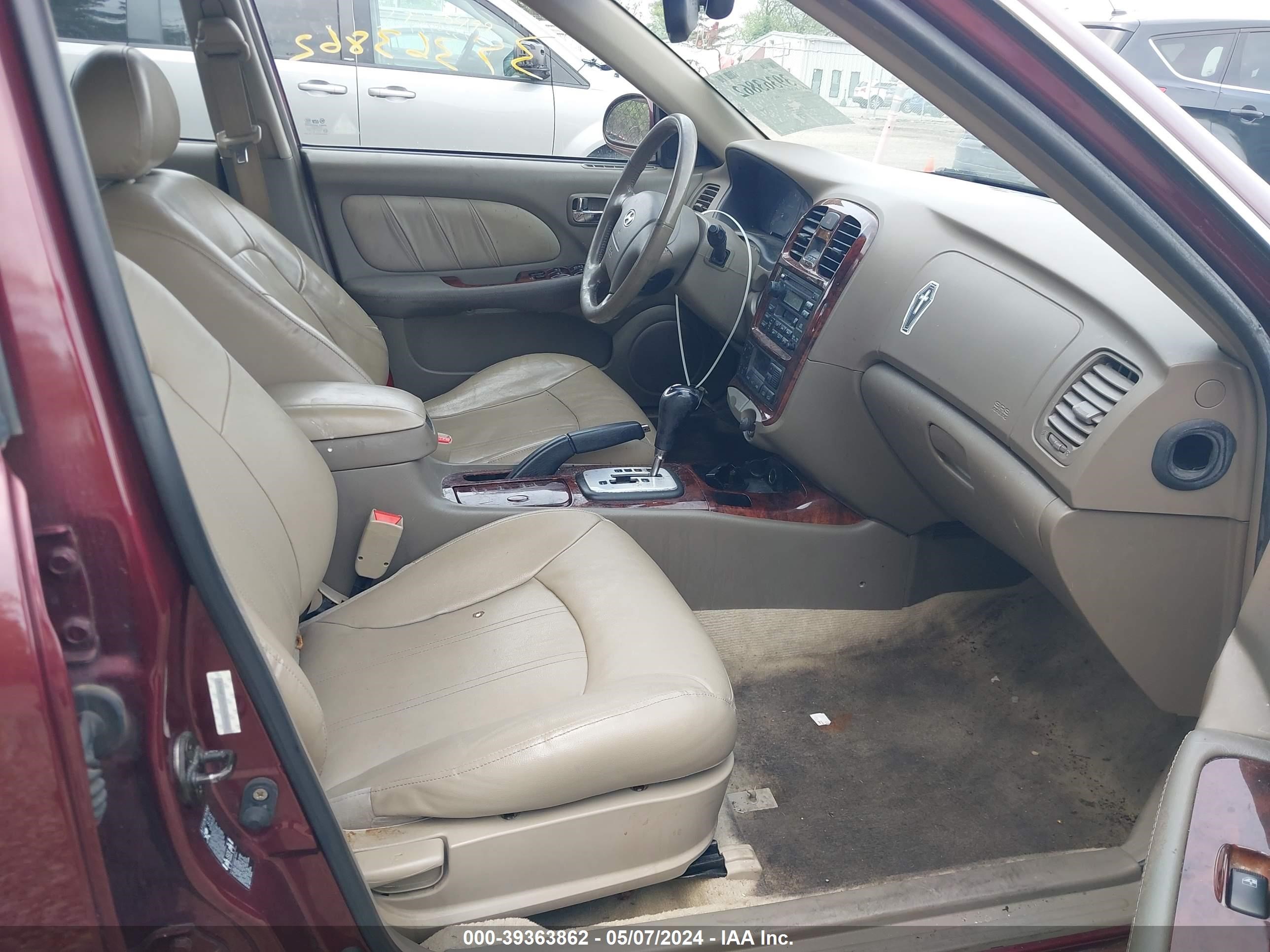 Photo 4 VIN: KMHWF35H74A084600 - HYUNDAI SONATA 