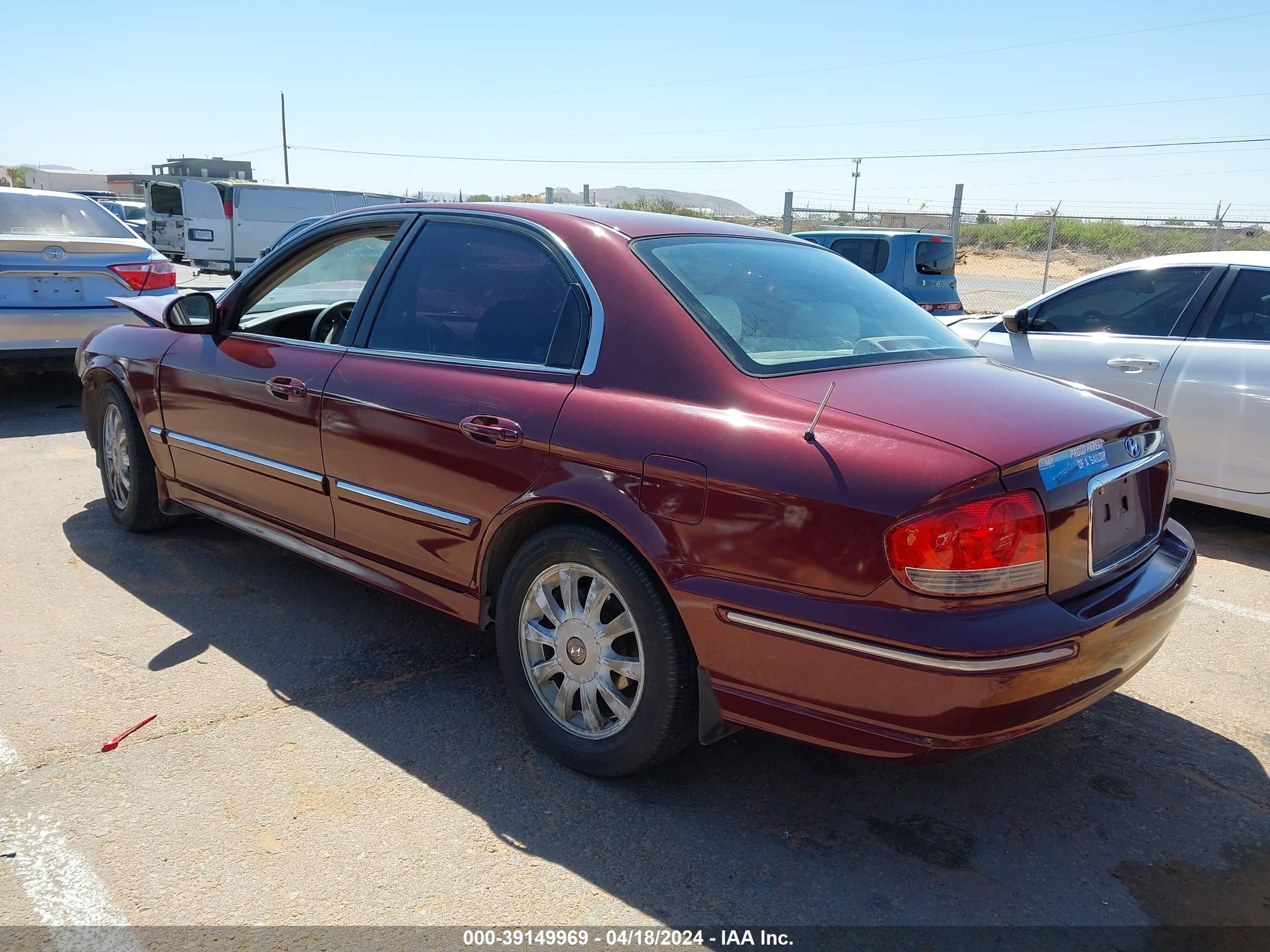 Photo 2 VIN: KMHWF35H82A530881 - HYUNDAI SONATA 