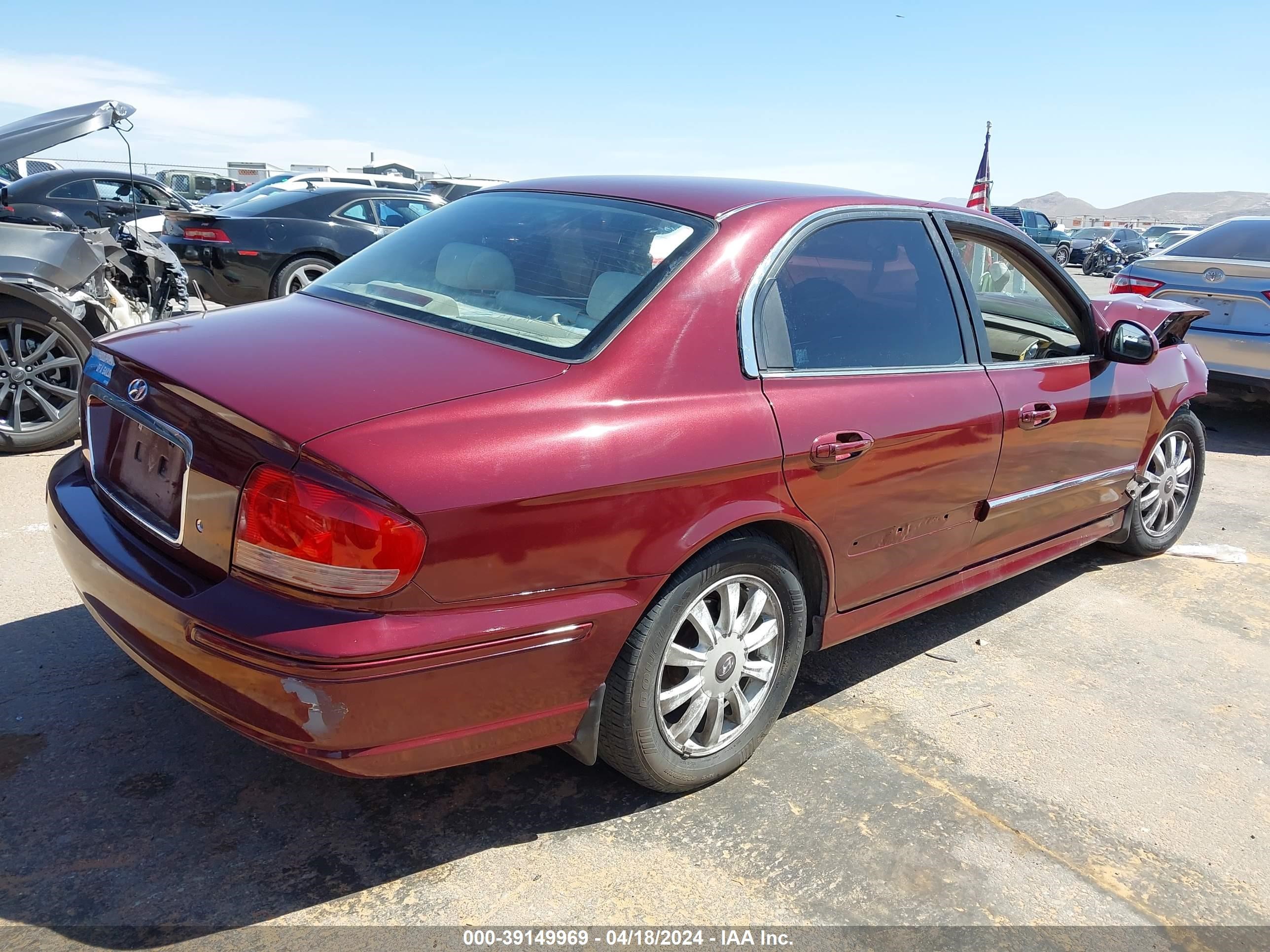 Photo 3 VIN: KMHWF35H82A530881 - HYUNDAI SONATA 