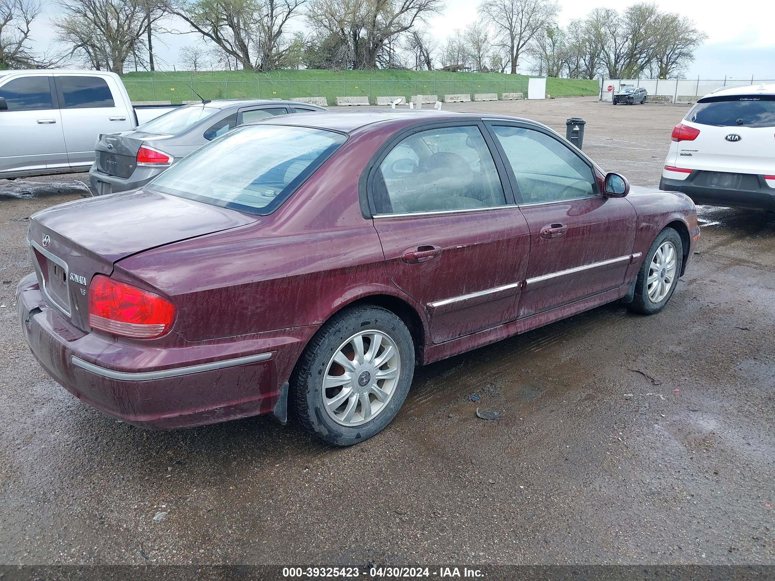 Photo 3 VIN: KMHWF35H94A989209 - HYUNDAI SONATA 