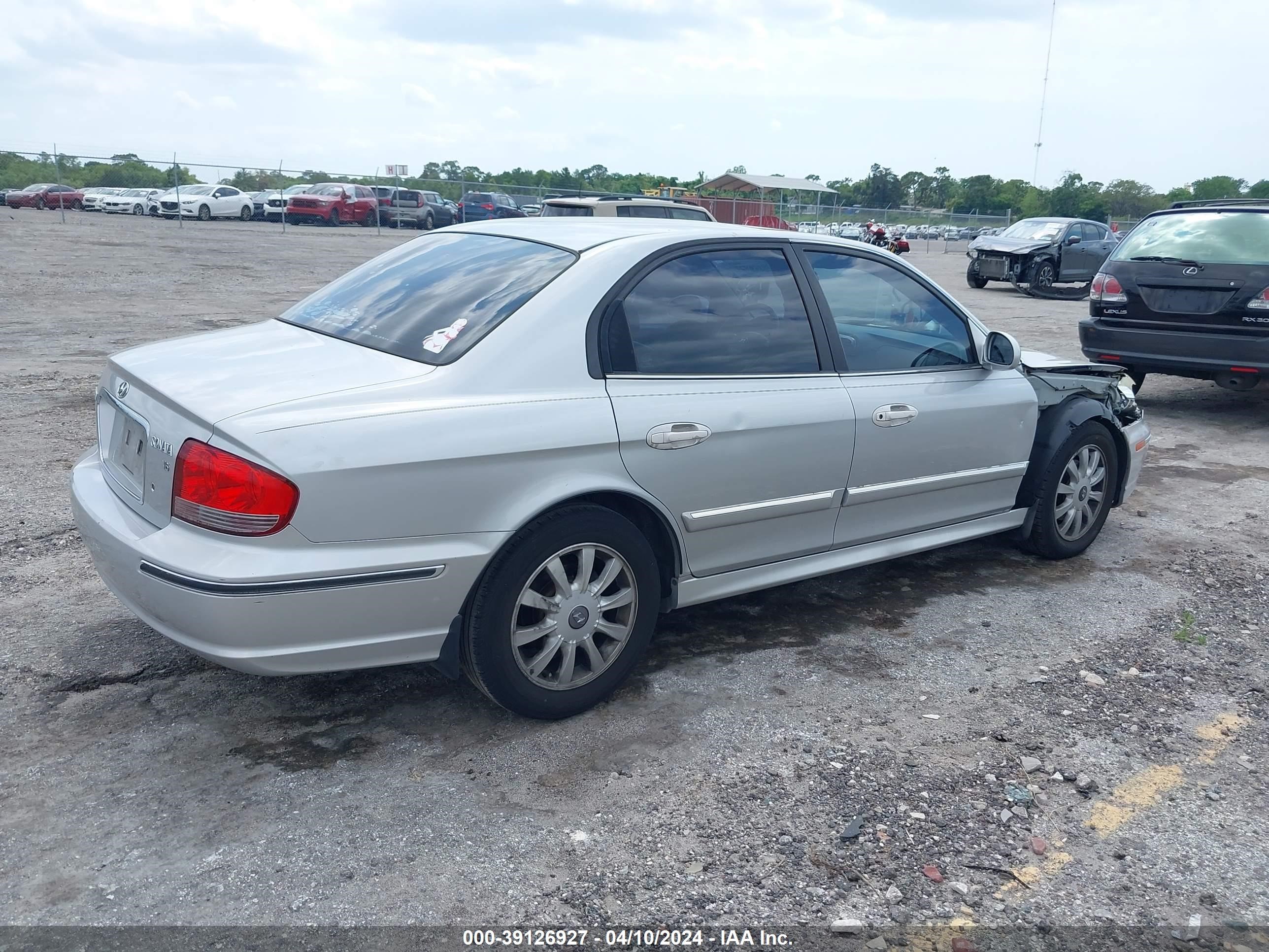 Photo 3 VIN: KMHWF35HX5A103447 - HYUNDAI SONATA 