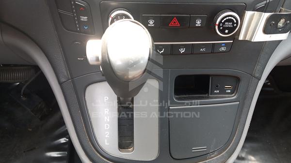 Photo 19 VIN: KMHWG81R1KU997325 - HYUNDAI H1 