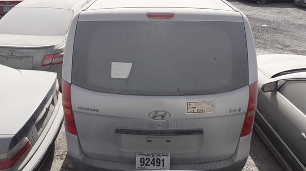 Photo 12 VIN: KMHWG81R69U130027 - HYUNDAI H1 