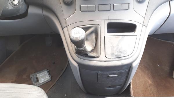 Photo 29 VIN: KMHWG81R69U130027 - HYUNDAI H1 