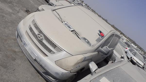 Photo 8 VIN: KMHWG81R69U130027 - HYUNDAI H1 