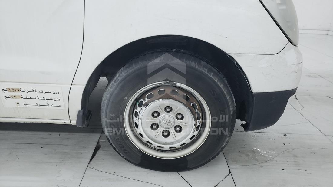 Photo 24 VIN: KMHWG81R6CU437897 - HYUNDAI H1 