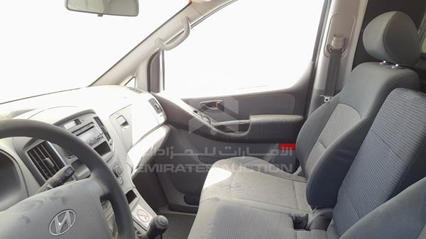 Photo 13 VIN: KMHWG81R6JU963220 - HYUNDAI H1 