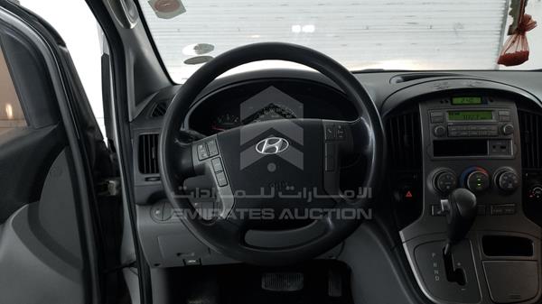 Photo 12 VIN: KMJWA37JBBU273076 - HYUNDAI STAREX 