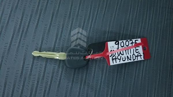 Photo 3 VIN: KMJWA37R5BU290075 - HYUNDAI H1 