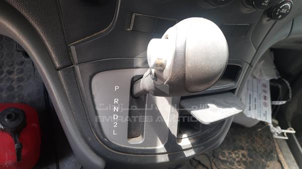 Photo 16 VIN: KMJWAH7R89U102138 - HYUNDAI H1 