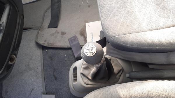 Photo 15 VIN: KMJWVH7W66U730513 - HYUNDAI H1 