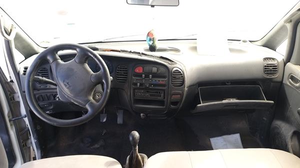 Photo 13 VIN: KMJWVH7W75U647185 - HYUNDAI H1 