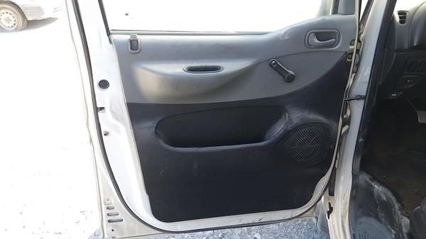 Photo 8 VIN: KMJWVH7W75U647185 - HYUNDAI H1 