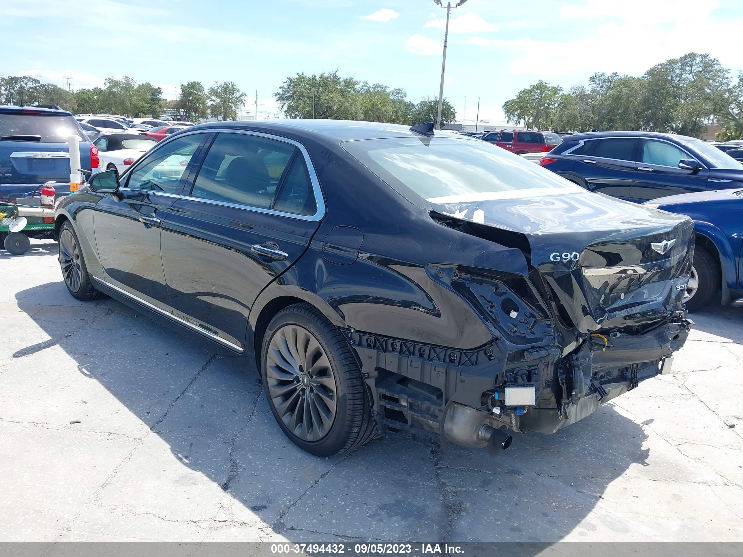 Photo 2 VIN: KMTF34JA0KU058560 - GENESIS G90 