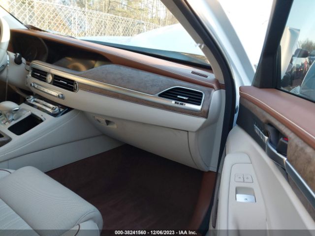 Photo 4 VIN: KMTF34PA7LU076420 - GENESIS G90 