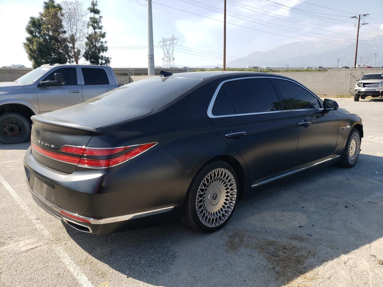 Photo 2 VIN: KMTF54PHXLU076712 - GENESIS G90 