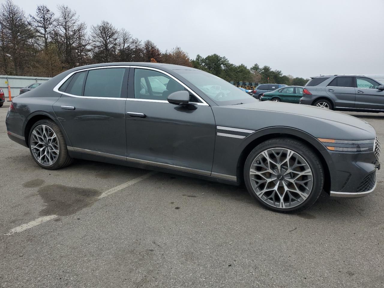 Photo 3 VIN: KMTFC4SD6PU024932 - GENESIS G90 