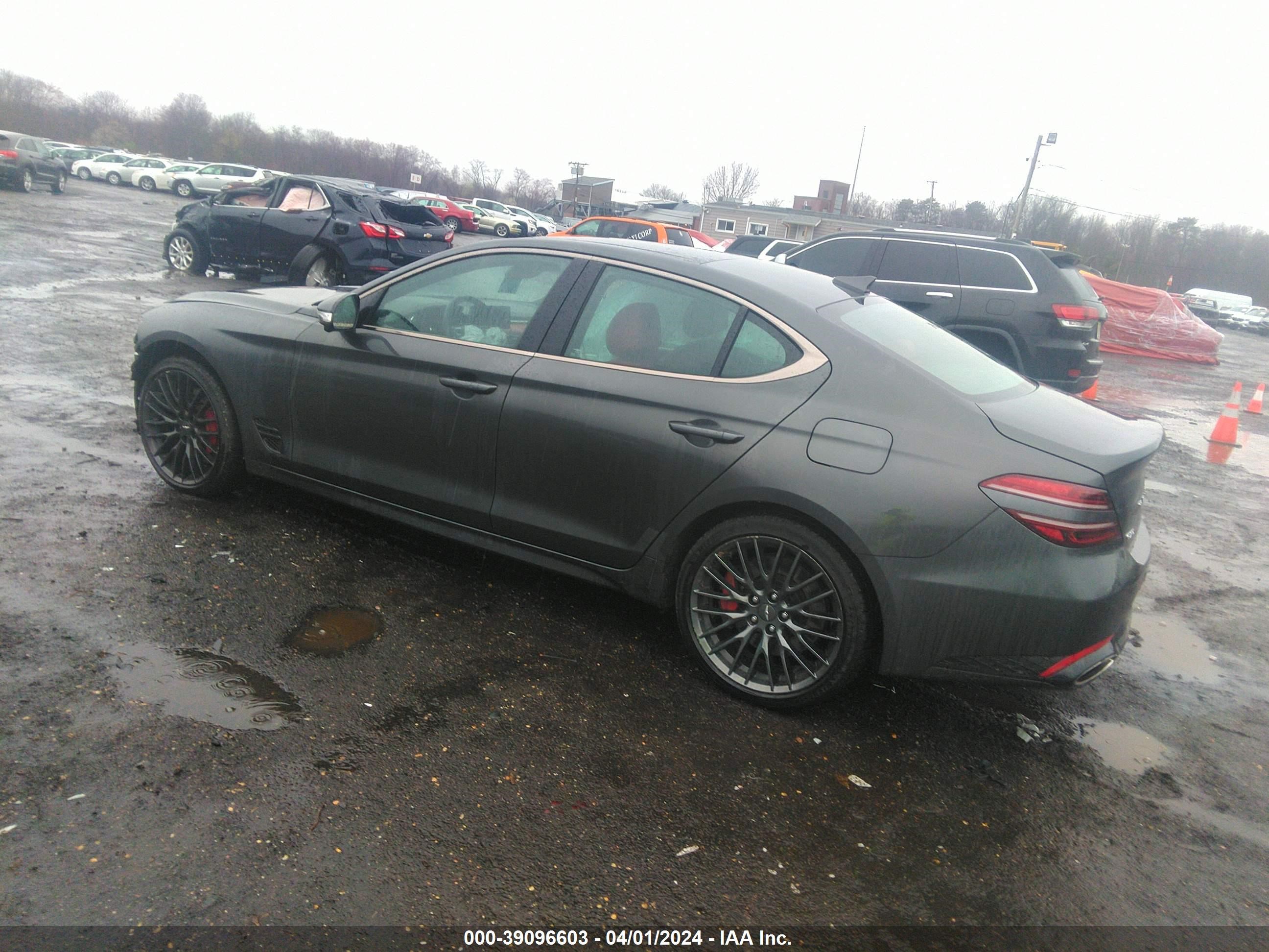 Photo 2 VIN: KMTG14TE2NU082275 - GENESIS G70 